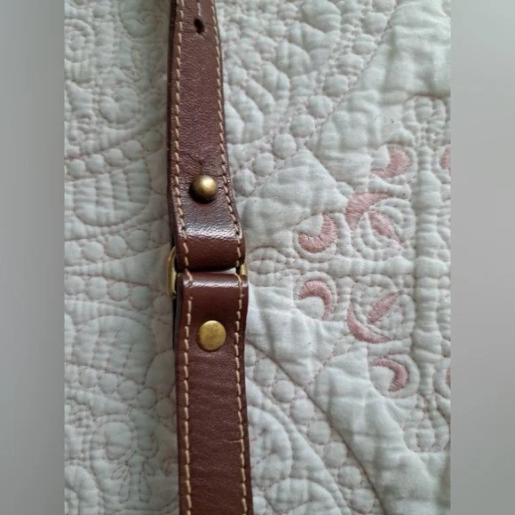 Vintage Leather Brahmin Purse - Picture 2 of 16